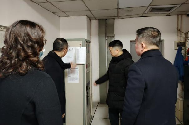 省尊龙凯时集团党委书记、董事长游勇检查督导春节清静生产并探望慰问干部员工