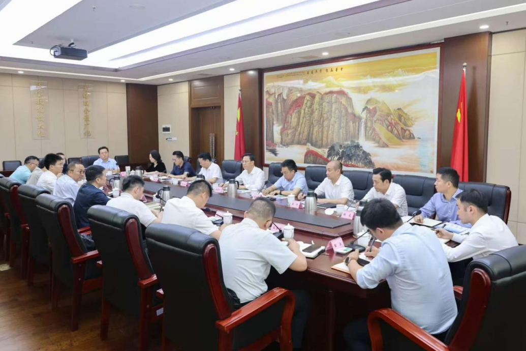 省委统战部与省尊龙凯时集团举行座谈交流